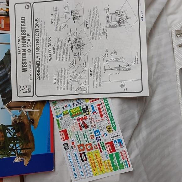 LifeLike Trains 'The HO Scale Western Homestead' - Picture 4 of 7